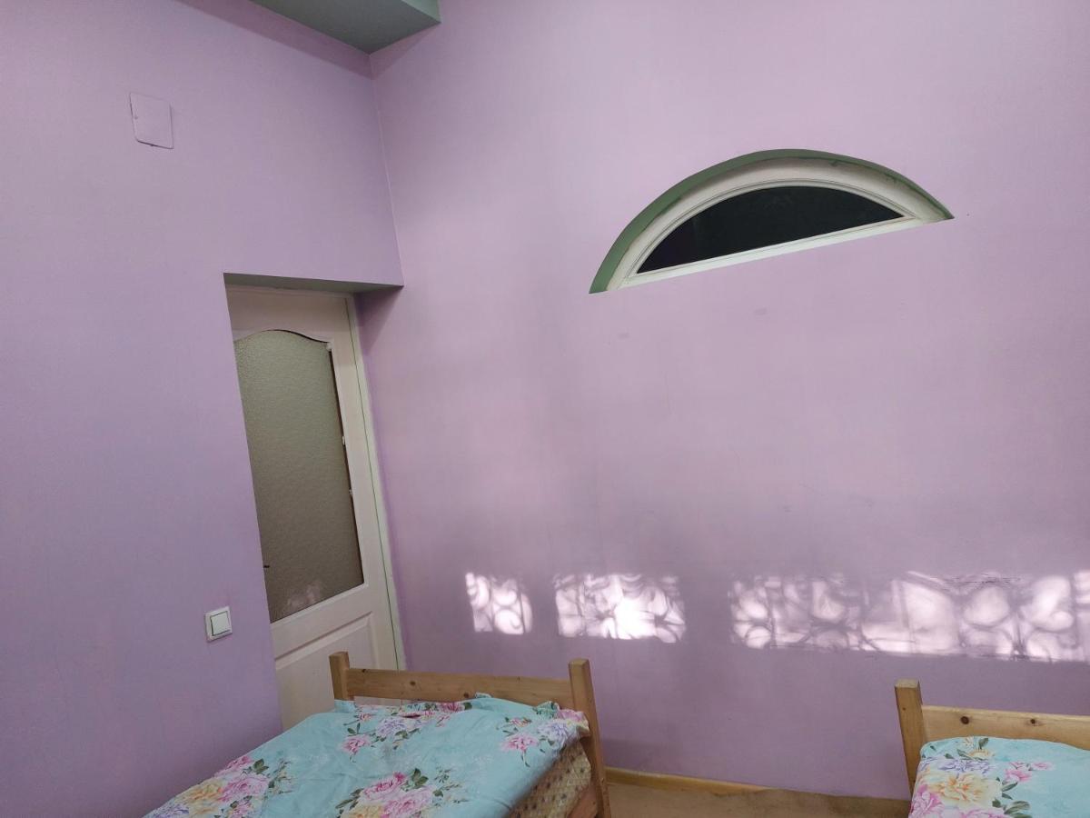 Konok Center Osh Hotel Bagian luar foto