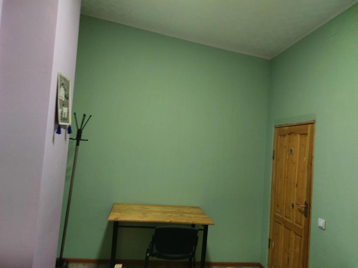 Konok Center Osh Hotel Bagian luar foto