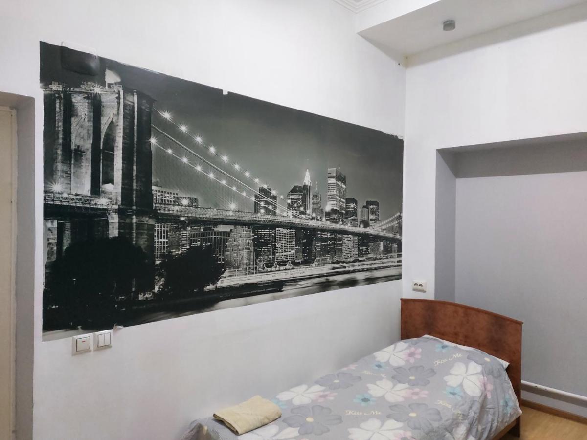 Konok Center Osh Hotel Bagian luar foto