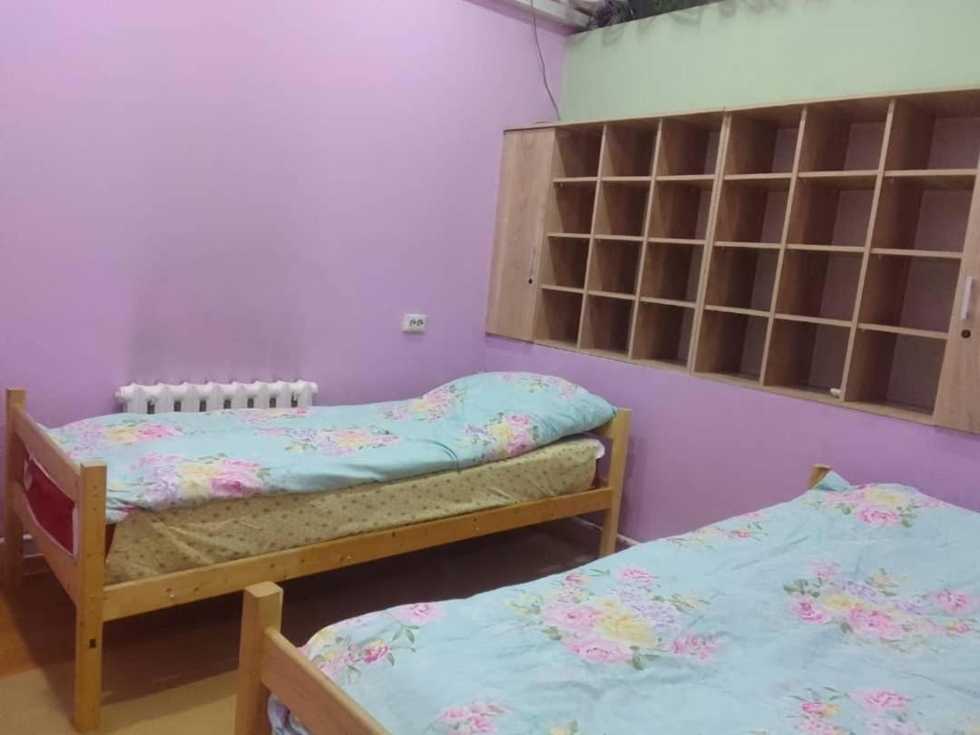 Konok Center Osh Hotel Bagian luar foto